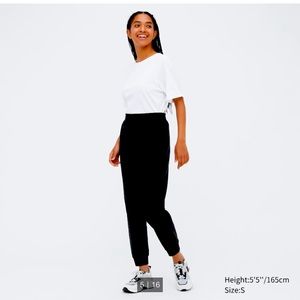 Uniqlo Ultra Stretch Active Jogger Pants in Black